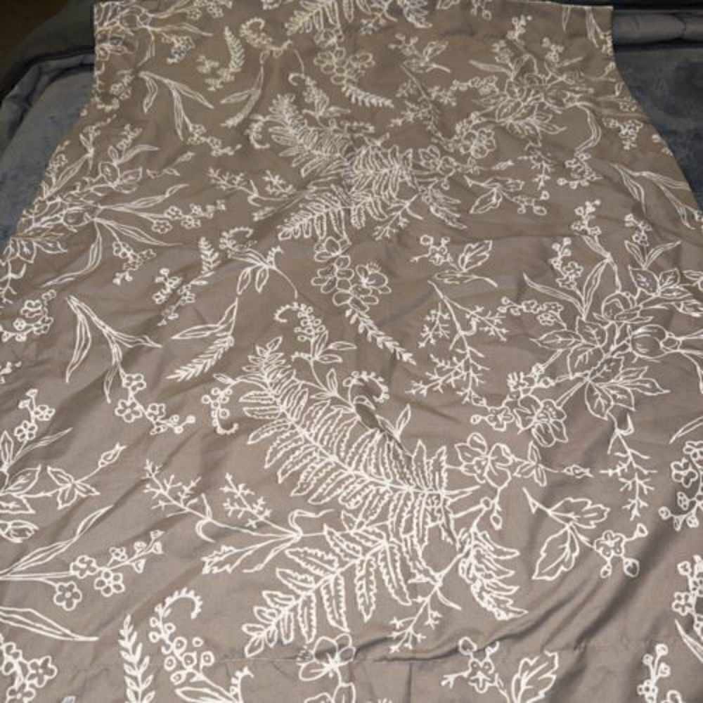 South Shore Fine Linens Premium Brown White Paisley Pillow Cases-set Of 2